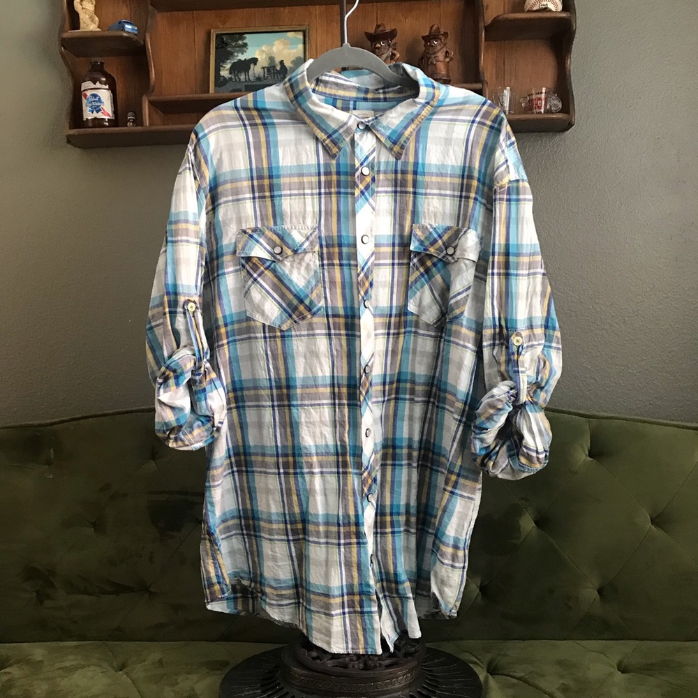 Mossimo brand plaid pearl snap button down shirt